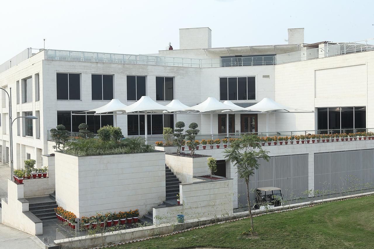 Defence Raya Golf & Country Club Hotel Lahore Bagian luar foto