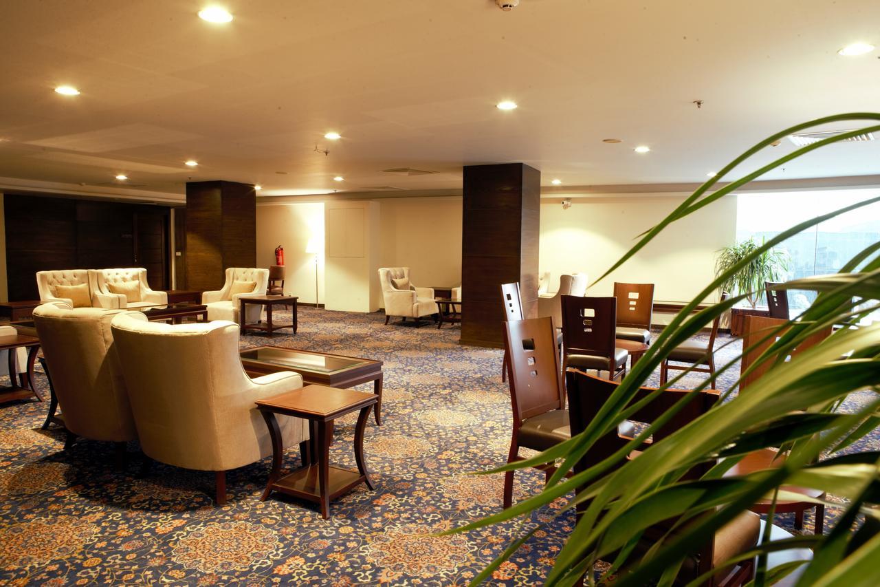 Defence Raya Golf & Country Club Hotel Lahore Bagian luar foto